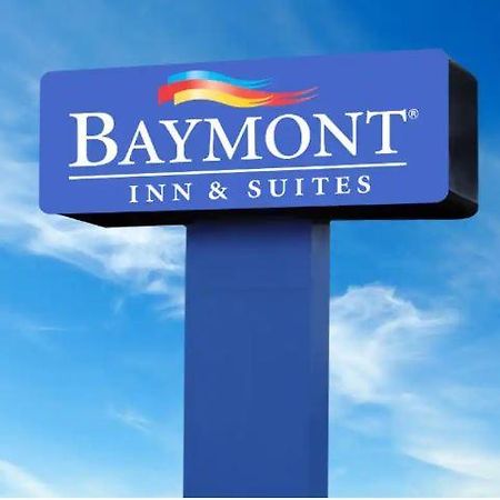 Baymont By Wyndham Holland - Toledo Hotel Exterior photo